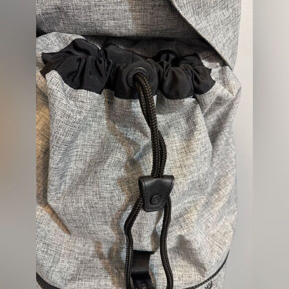 Lululemon Go Lightly Rucksack - Picture 9 of 15